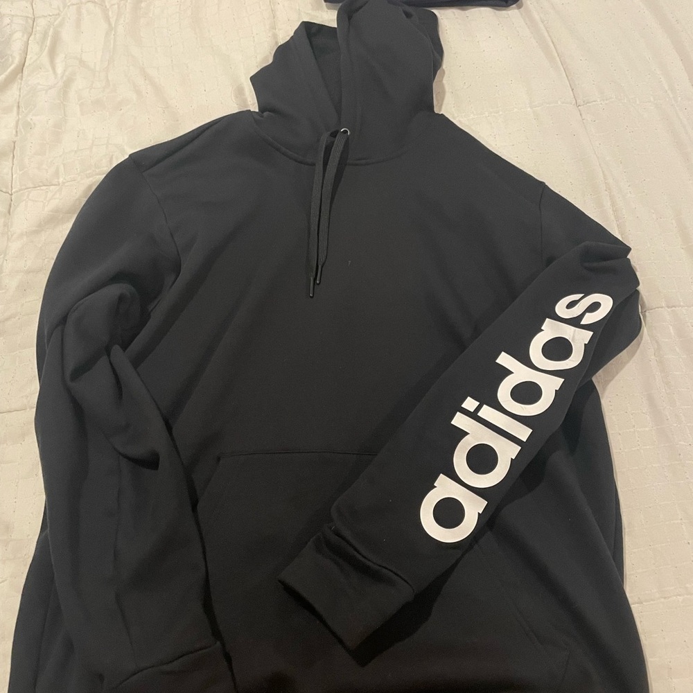 Adidas sweatshirt black size medium